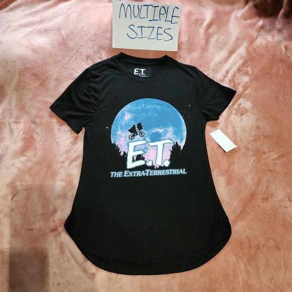 Universal Tops - Juniors ET E.T. the Extra-Terrestrial Movie Poster Bike Moon Graphic Tee NWT